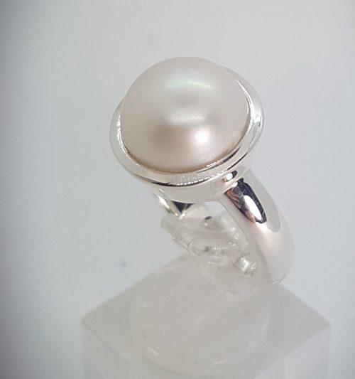 Sterling Silver Ring with Natural Freshwater Pearl