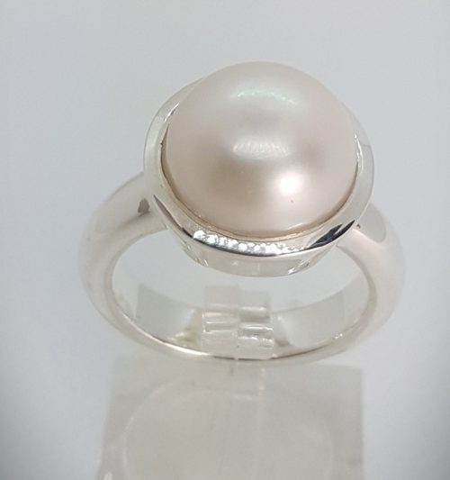 Sterling Silver Ring with Natural Freshwater Pearl