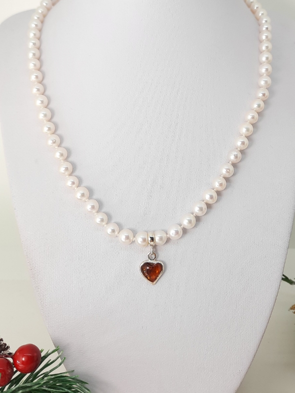 Collana di perle di Fiume con cuore in Ambra e Argento 925