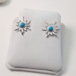 earlobe earrings