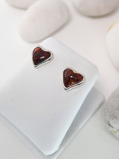 earlobe earring with silver and amber