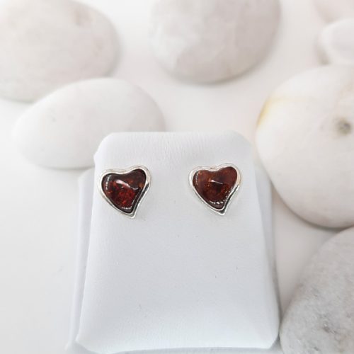 earlobe earring with silver and amber