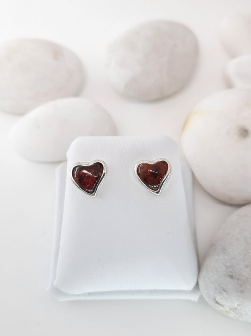 earlobe earring with silver and amber